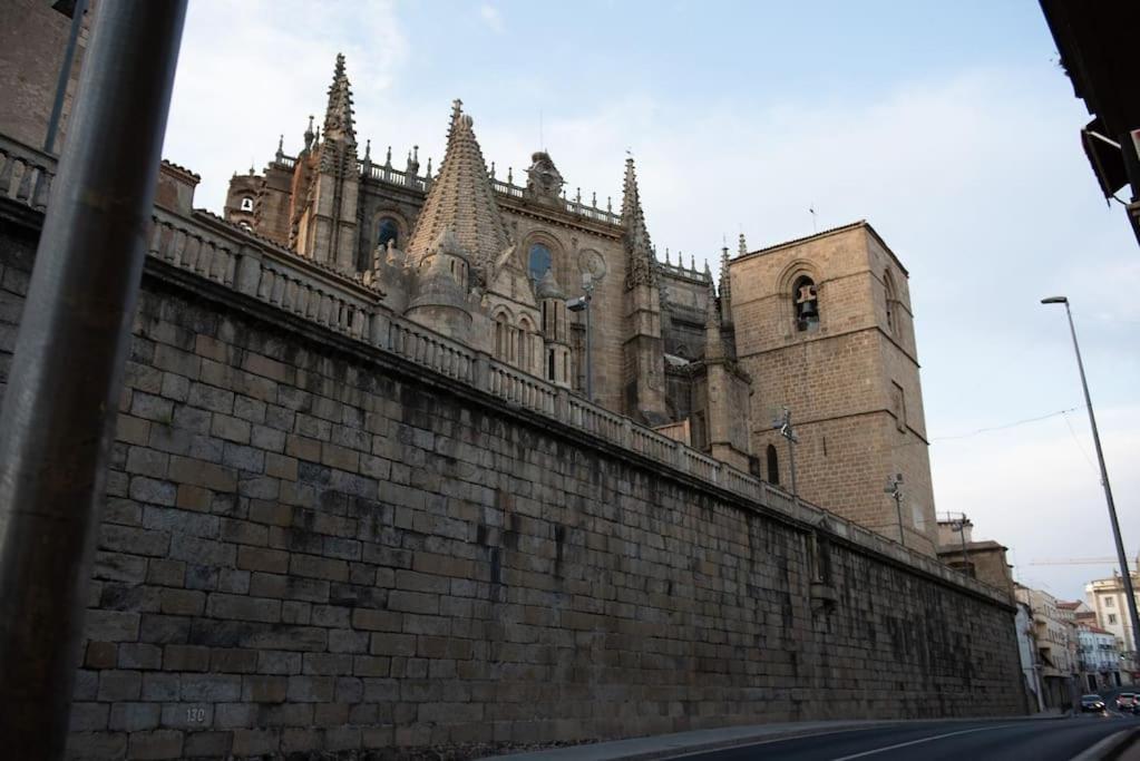 Las Dos Catedrales 1 Plasencia Exterior photo